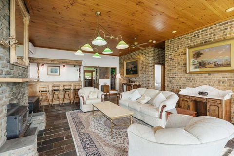 Rustic Cottage - Tourism Brisbane 1
