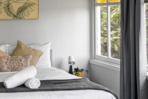 Rustic Grand Double Room - Centrally Located - Brisbane Tourism 2