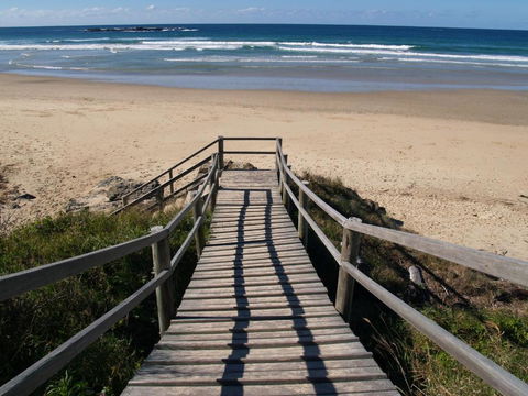 Safety Beach Ocean Bungalows - Tourism Brisbane 0