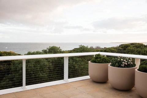 Sagres Queenscliff - Luxury House By The Beach - Tourism Brisbane 3