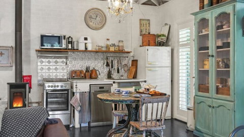 Saint Eloi Le Studio - Tourism Brisbane 1