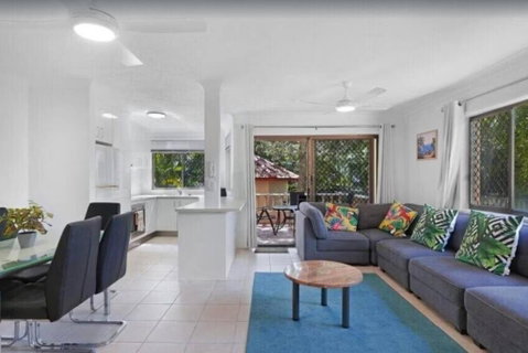 Salerno - Hosted By Burleigh Letting - Brisbane Tourism 0