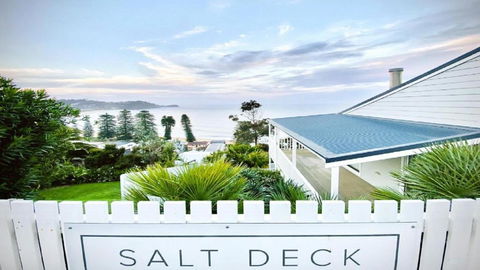 Salt Deck - The Upper Deck Accom Holiday - Tourism Brisbane 1