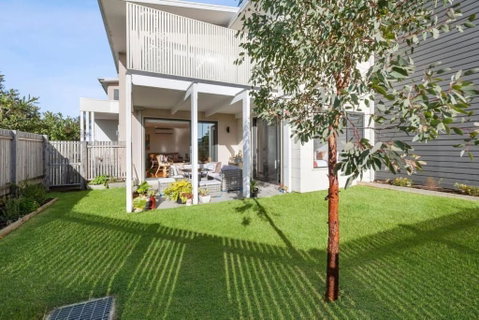 Saltbush By The Park - Brisbane Tourism 1