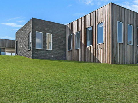 Saltwater Lodge - Brisbane Tourism 2