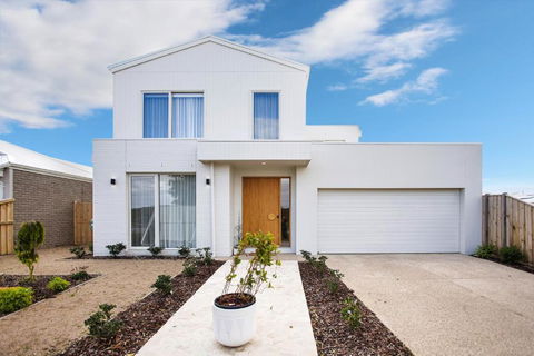Saltwater Lux, 4 Bdrm, 3 Bath, Golf, Weddings, Beaches, Adventure Park - Tourism Brisbane 2