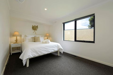 Salty Escape - Brisbane 4u 3