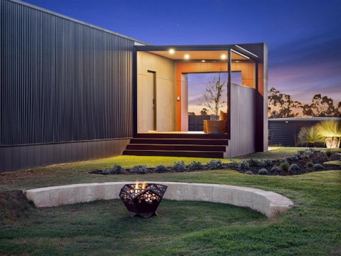 Samphire Chalet Peppermint - Tourism Brisbane 3