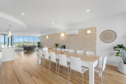 Samphire Middleton-Beach - BYO Linen - Wi-Fi-Luxury-Family - Tourism Brisbane 1