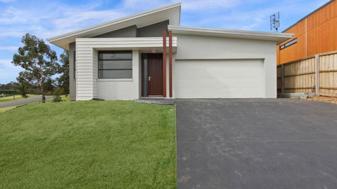 Sams House - Tourism Brisbane 0