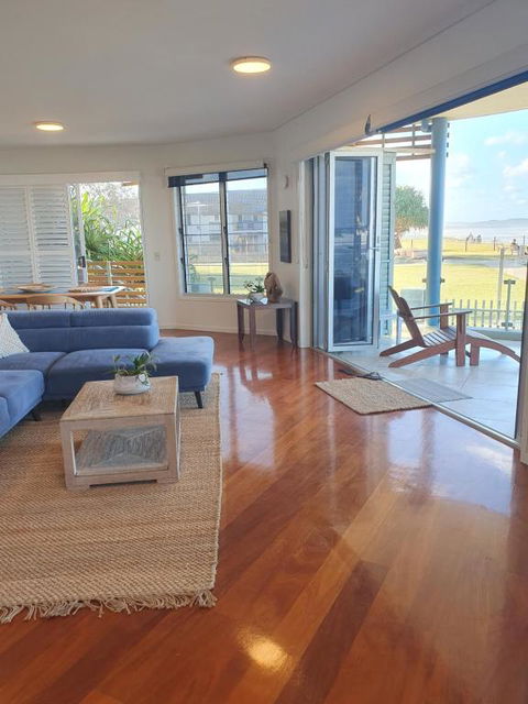 Sanbah-Surf, Views, Beach - Brisbane Tourism 3