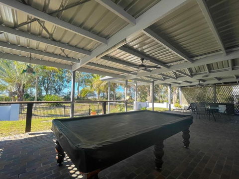 Sand N Sea - Burrum Heads- Beachfront- 4BR- Aircon -Pets Welcome - Tourism Brisbane 0