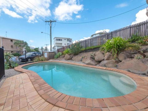 Sandalwood Unit 1 66 Lower Gay Tce - Tourism Brisbane 3