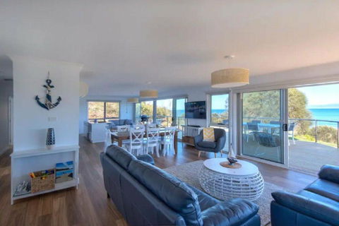 Sandbar Beach House - Tourism Brisbane 3