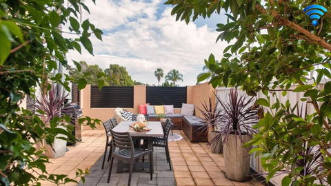 Sandcastle Shores - Tourism Brisbane 0