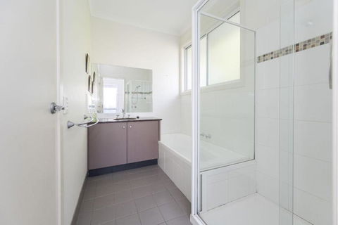 Sandpiper 5 - Close To Town And Beach - Tourism Brisbane 3