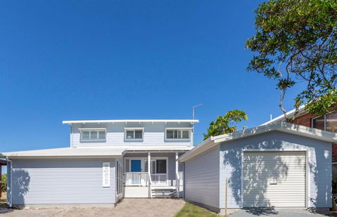 Sandpiper Beachfront House - Hastings Point - Tourism Brisbane 1