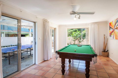 Sandrift One - Oceanstays - Brisbane Tourism 3