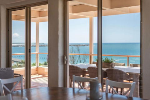 Sandrift Two - Oceanstays - Brisbane Tourism 0