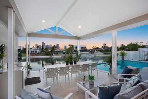 Sandy Cove - Tourism Brisbane 0