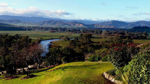 Snowy Mountain Holidays - Tourism Brisbane 3
