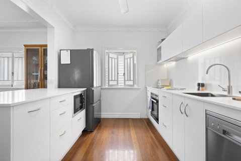 Spacious Family Home With Garden In Quiet Suburb - Brisbane Tourism 2