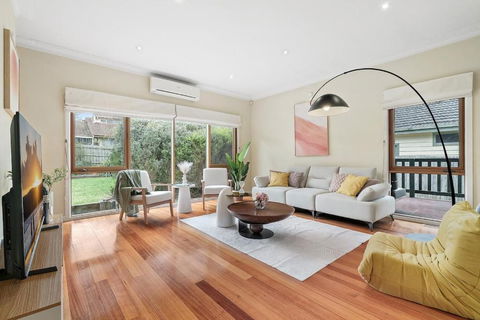 Stunning Family Home The Heart Of Box Hill North - Tourism Brisbane 0