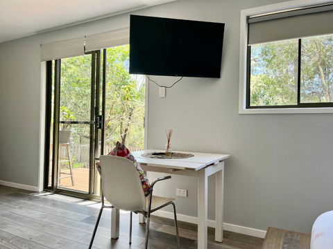 Stylish Guest Suite In Everton Hills - Brisbane 4u 3