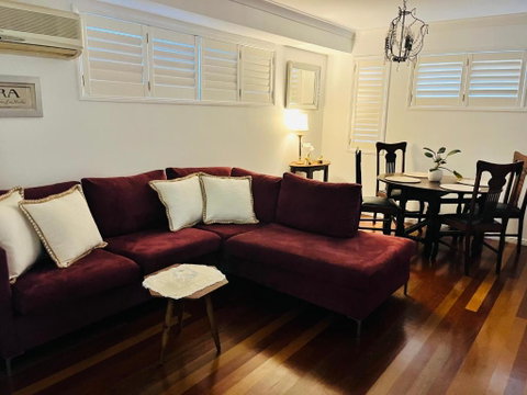 Swan Guest House - Room With Own Private Bathroom - Brisbane Tourism 2
