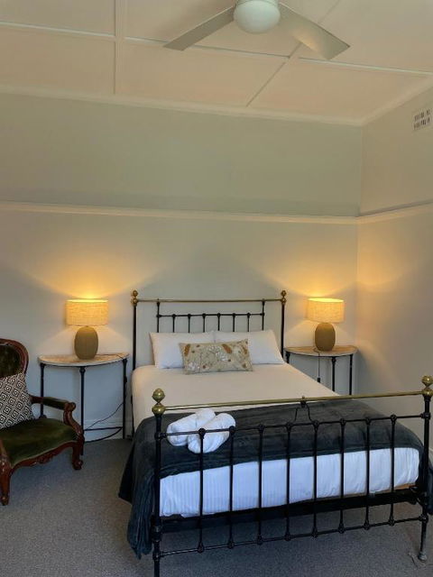 The Bolt Inn - Tourism Brisbane 1