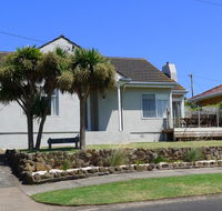 BEACHPOINT COTTAGE - Tourism Brisbane