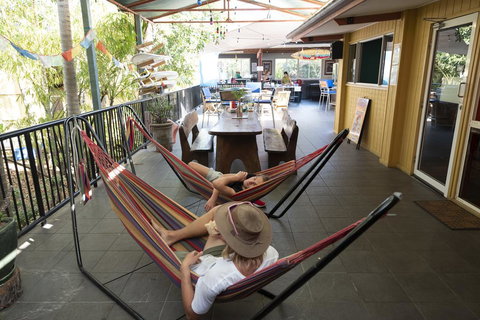 Beachside 1770 YHA - Tourism Brisbane 1