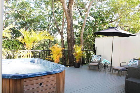 Beachside Bliss - Tourism Brisbane 2