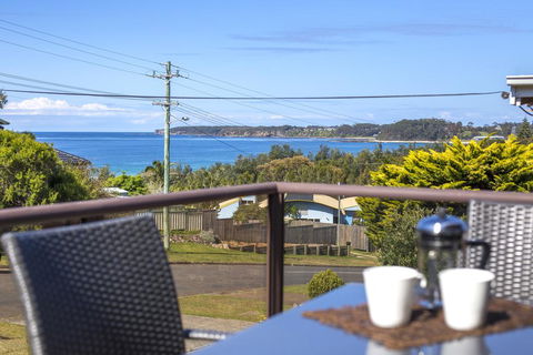 Beachside Getaway - Tourism Brisbane 0