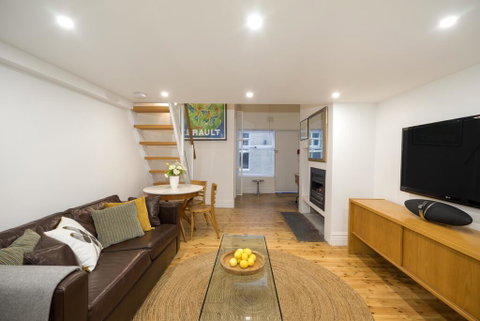 Beachside Luxury Loft Apartment - Brisbane Tourism 1