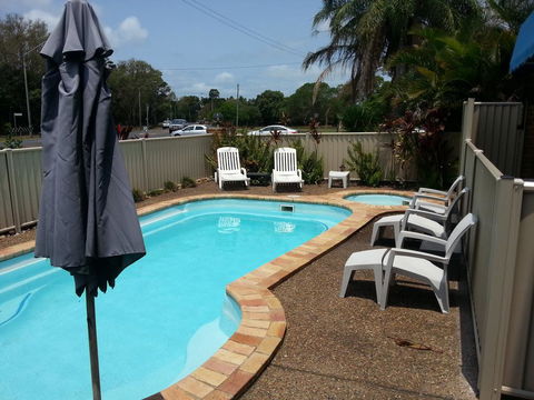 Beachside Motor Inn - Tourism Brisbane 1