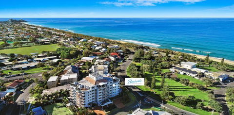 Beachside Resort Kawana Waters - Tourism Brisbane 4