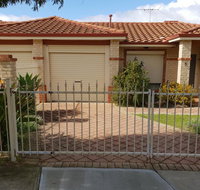 Beachside Retreat - Brisbane Tourism