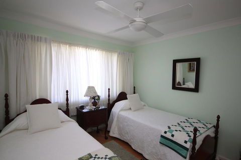 BEACHVIEW - 14 Second Ave , Bonny Hills - Tourism Brisbane 2
