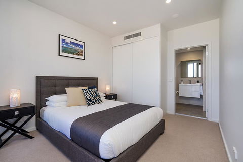 Beau Monde Apartments Newcastle - The Herald - Tourism Brisbane 2