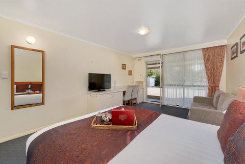 Beechworth Motor Inn - Brisbane Tourism 3