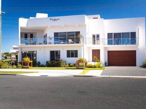 Bel Air 2 - Brisbane Tourism 0
