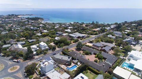Beleura By The Beach - Tourism Brisbane 1