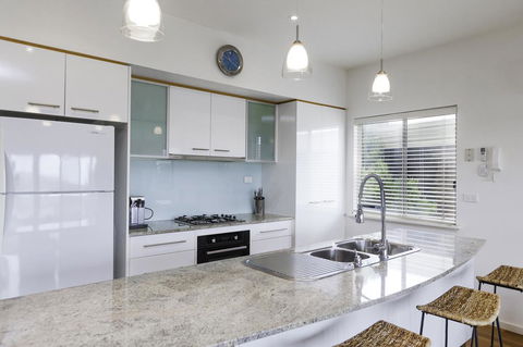 Bella Vista - Tourism Brisbane 0