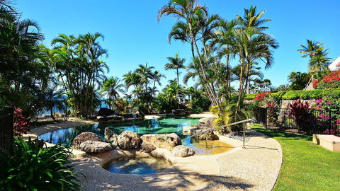 Bella Vista E9 - Ocean View Spacious 2 Bedroom With Golf Buggy - Tourism Brisbane 3