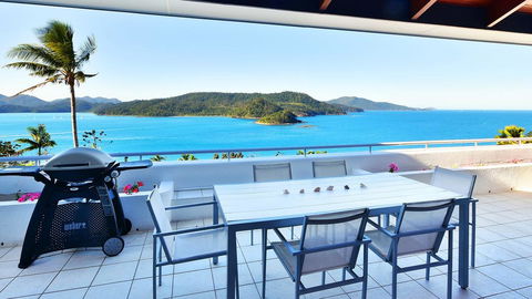 Bella Vista E9 - Ocean View Spacious 2 Bedroom With Golf Buggy - Tourism Brisbane 0