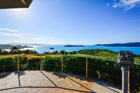 Bella Vista West 3 Luxury Ocean View High Ceilings Golf Buggy Sleeps 8 - Tourism Brisbane 2
