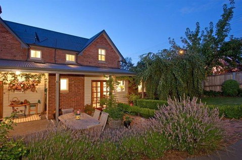 Bellerive House - Brisbane Tourism 0
