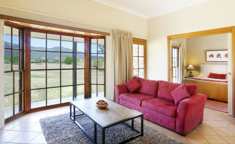 Berenbell Vineyard Retreat - Brisbane Tourism 1