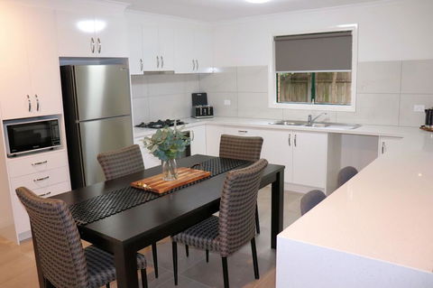 Best Western Fawkner Suites & Serviced Apartments - Tourism Brisbane 0